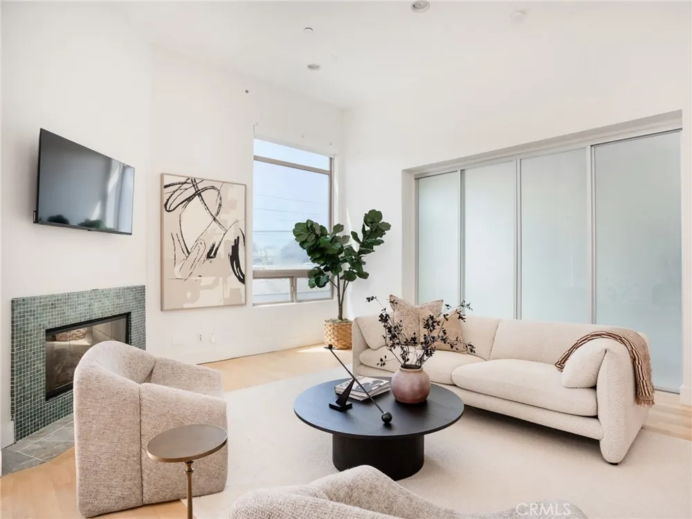 1225 E Grand Avenue #D El Segundo, CA 90245