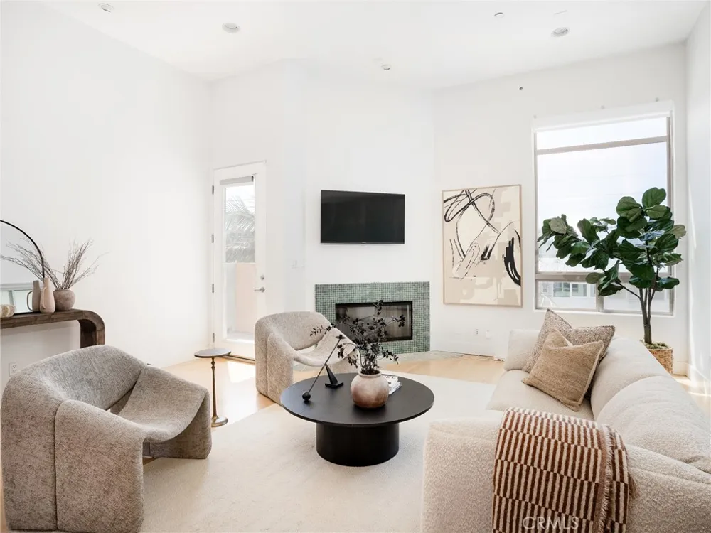 1225 E Grand Avenue #D El Segundo, CA 90245