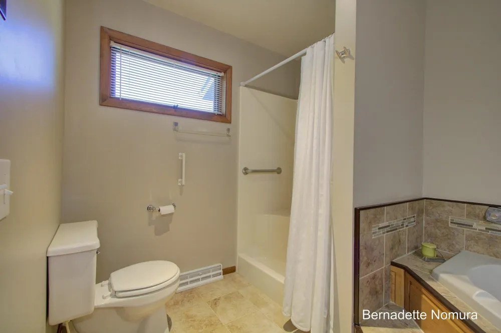 12167 Reyburn Drive NE Sparta, MI 49345