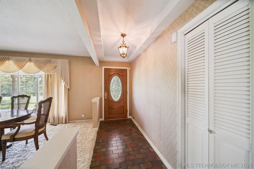 18104 S 4200 ROAD Claremore, OK 74017