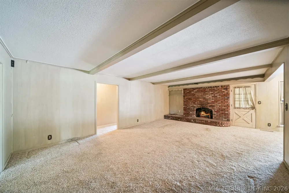 18104 S 4200 ROAD Claremore, OK 74017