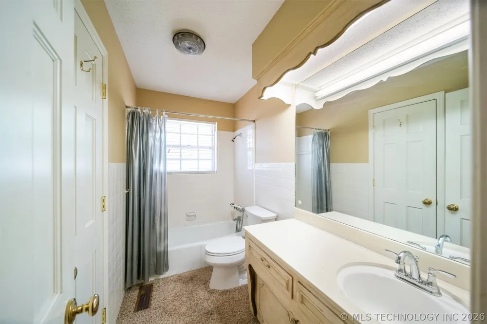 18104 S 4200 ROAD Claremore, OK 74017