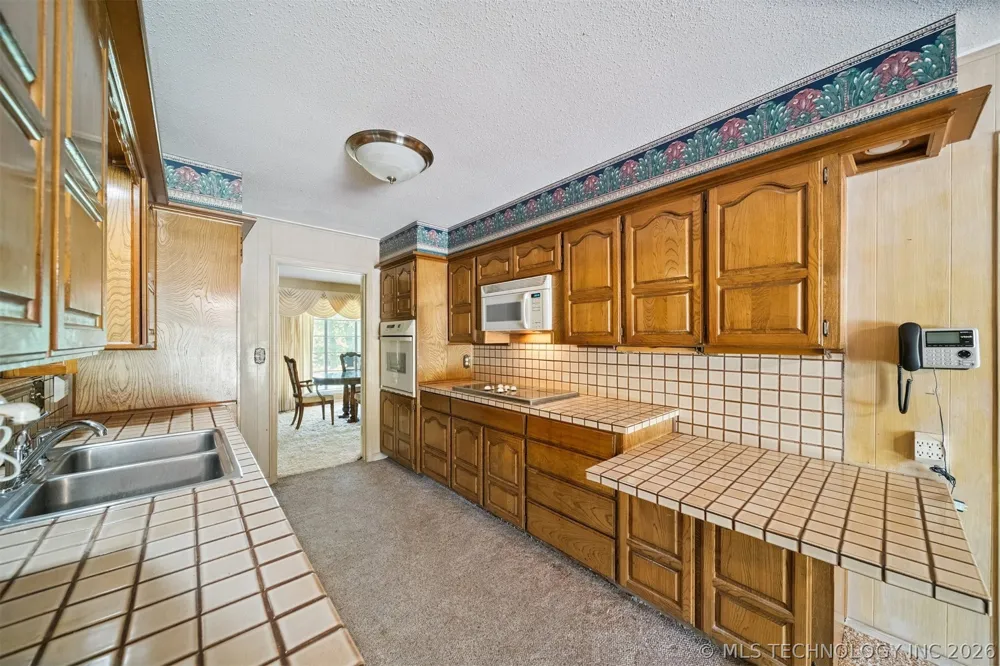18104 S 4200 ROAD Claremore, OK 74017