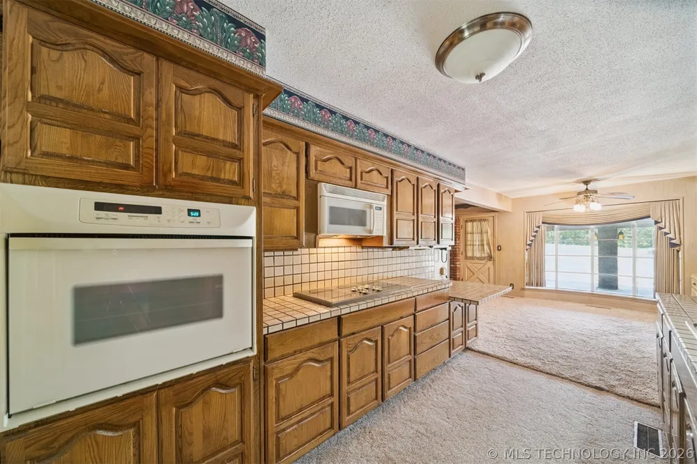 18104 S 4200 ROAD Claremore, OK 74017