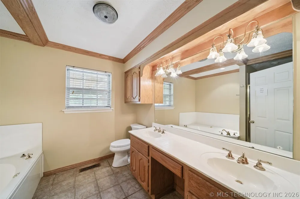 18104 S 4200 ROAD Claremore, OK 74017