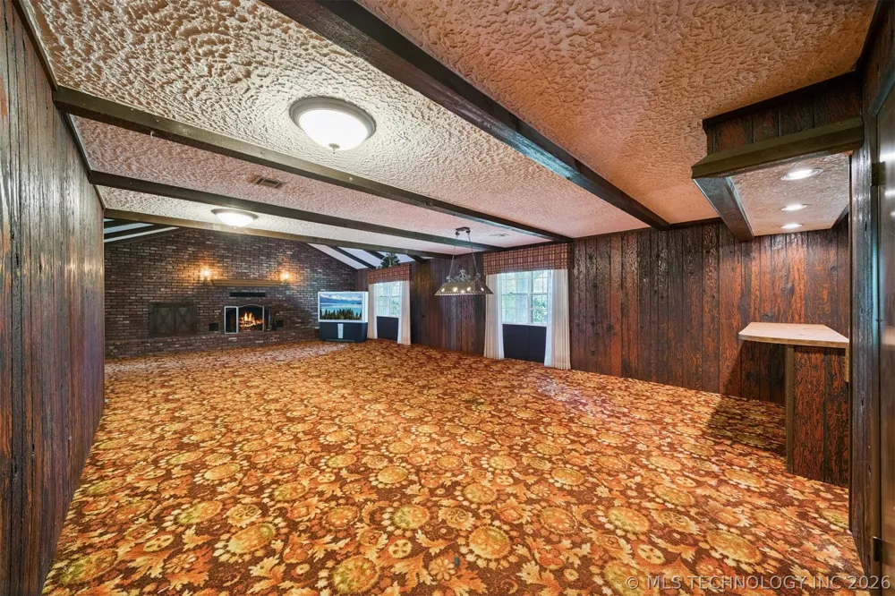 18104 S 4200 ROAD Claremore, OK 74017