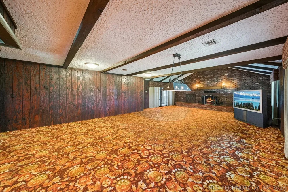 18104 S 4200 ROAD Claremore, OK 74017