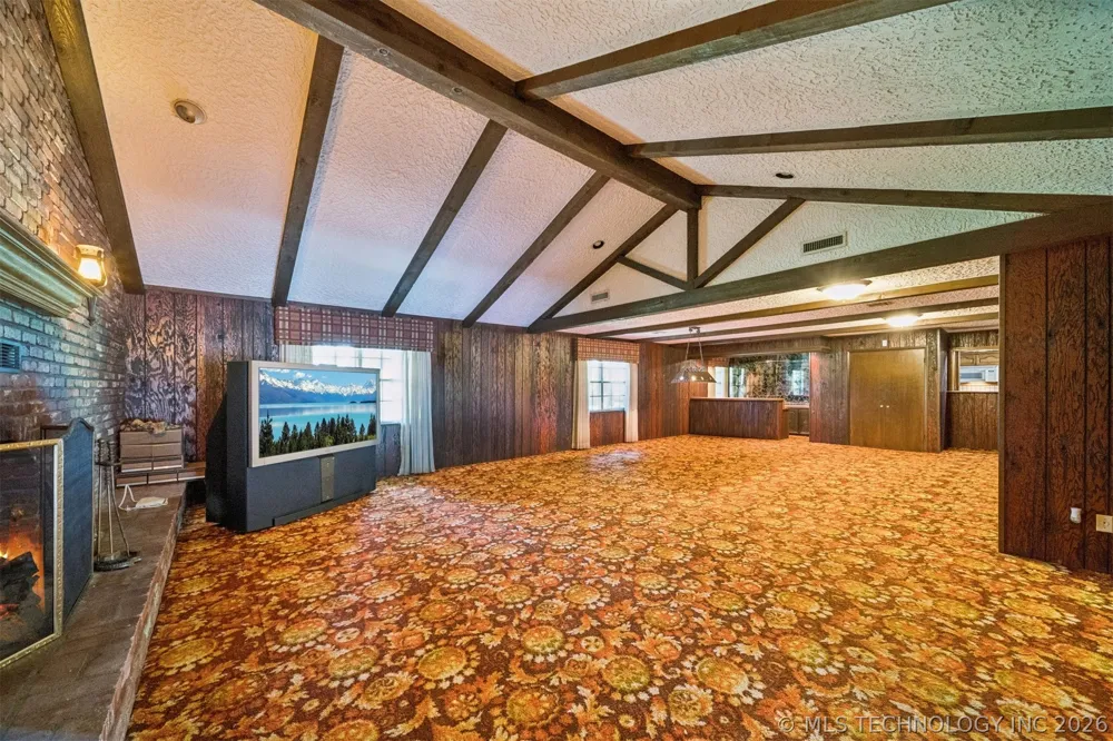 18104 S 4200 ROAD Claremore, OK 74017
