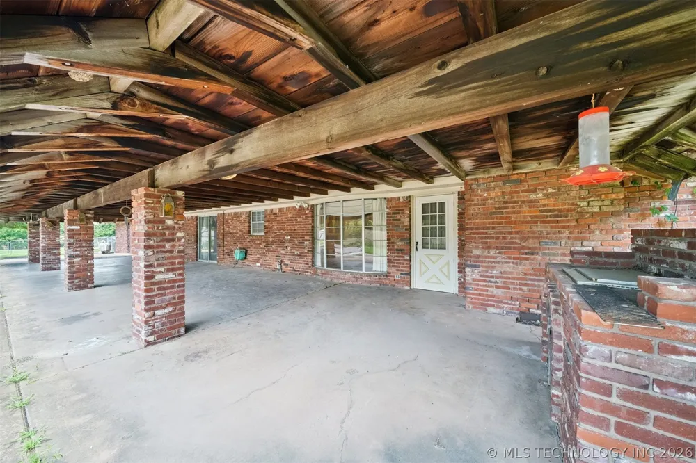 18104 S 4200 ROAD Claremore, OK 74017