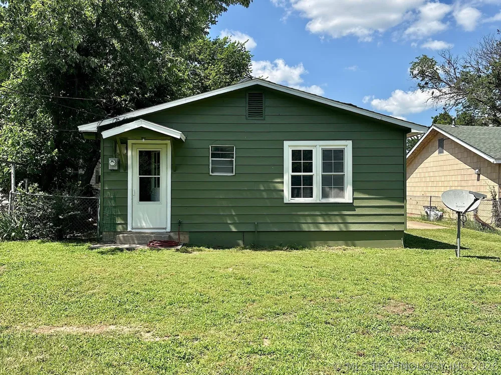 1121 E Walnut Street Cushing, OK 74023