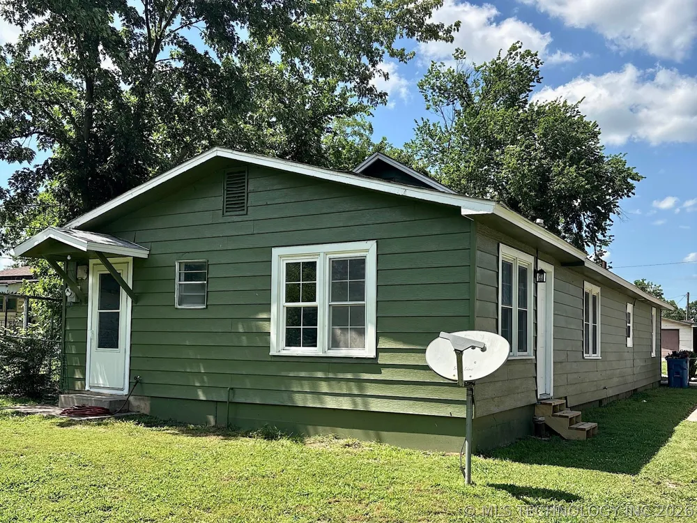 1121 E Walnut Street Cushing, OK 74023