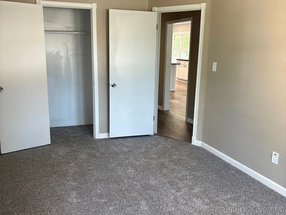 1121 E Walnut Street Cushing, OK 74023