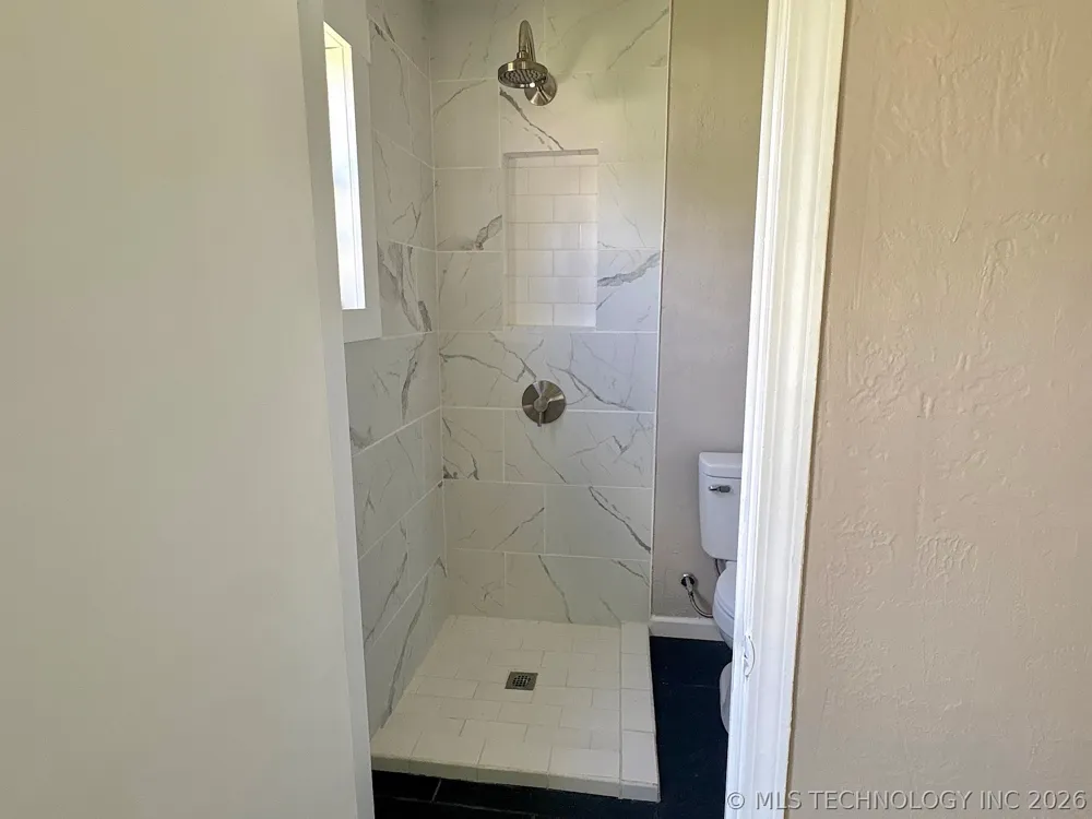 1121 E Walnut Street Cushing, OK 74023