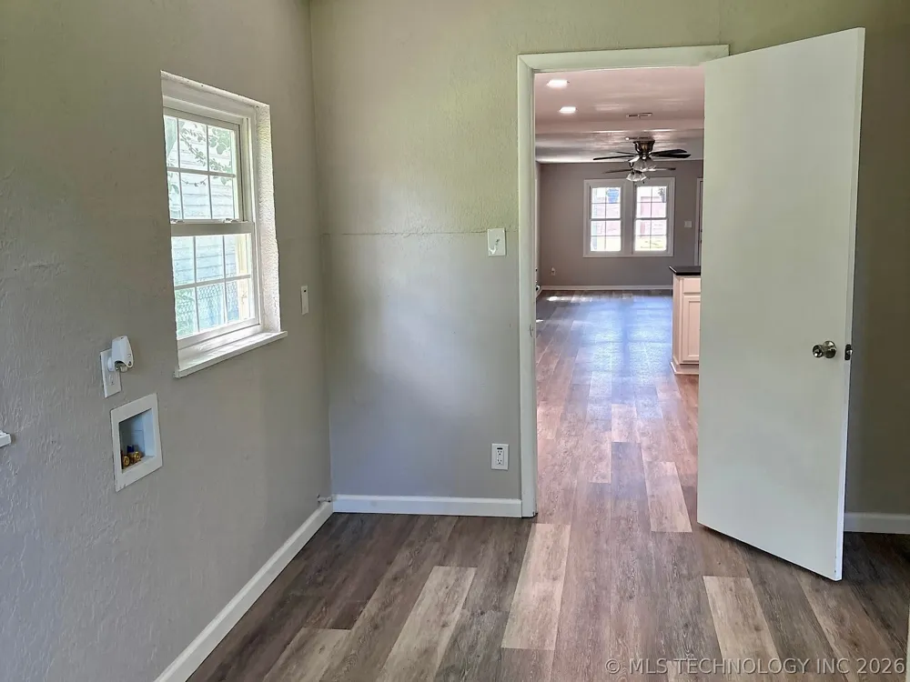 1121 E Walnut Street Cushing, OK 74023