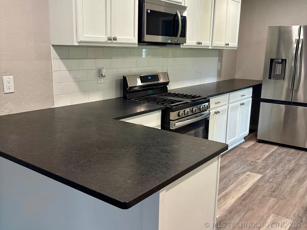 1121 E Walnut Street Cushing, OK 74023