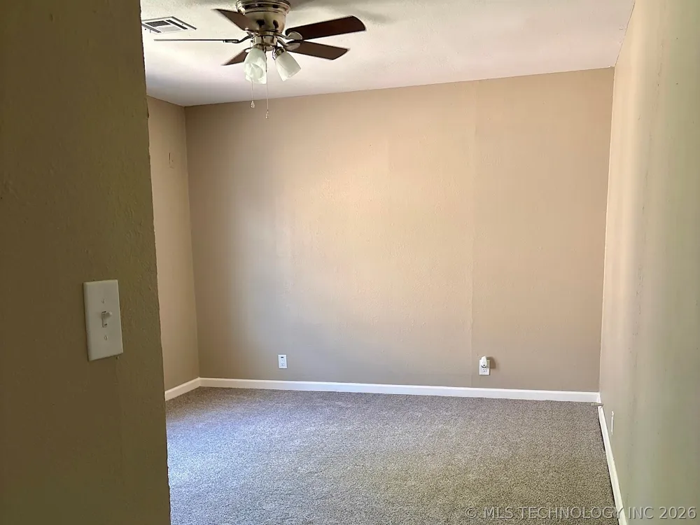 1121 E Walnut Street Cushing, OK 74023