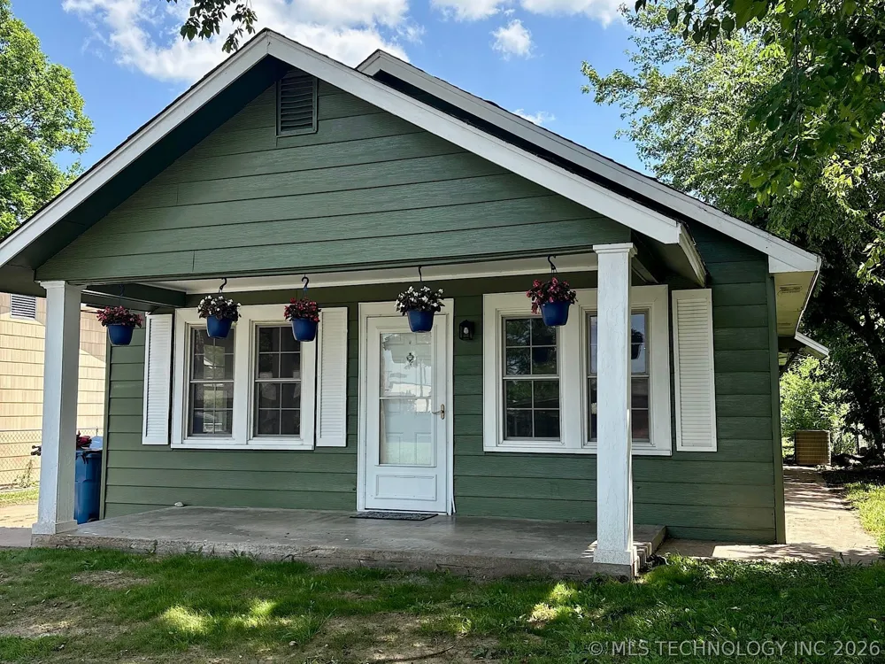 1121 E Walnut Street Cushing, OK 74023
