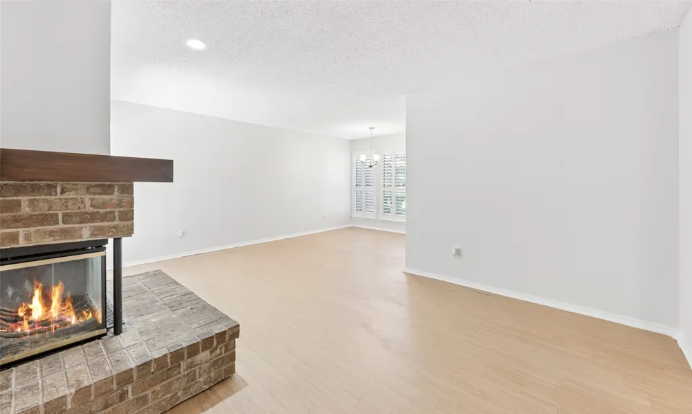 3 Dewberry Court Bedford, TX 76021