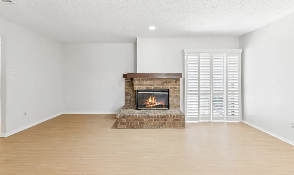 3 Dewberry Court Bedford, TX 76021