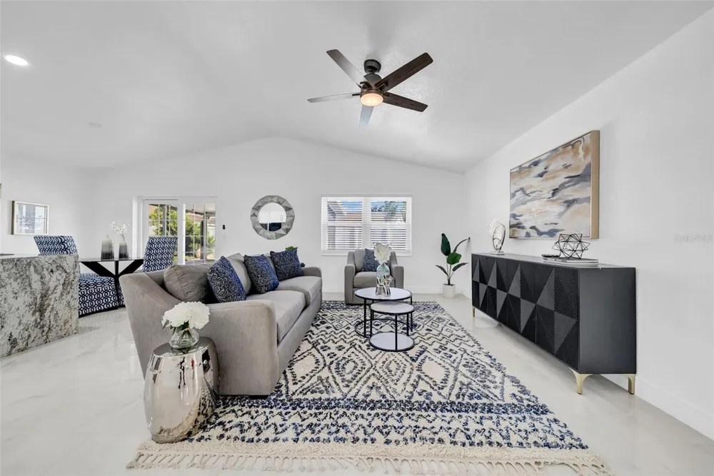 2020 58TH AVENUE S St Petersburg, FL 33712