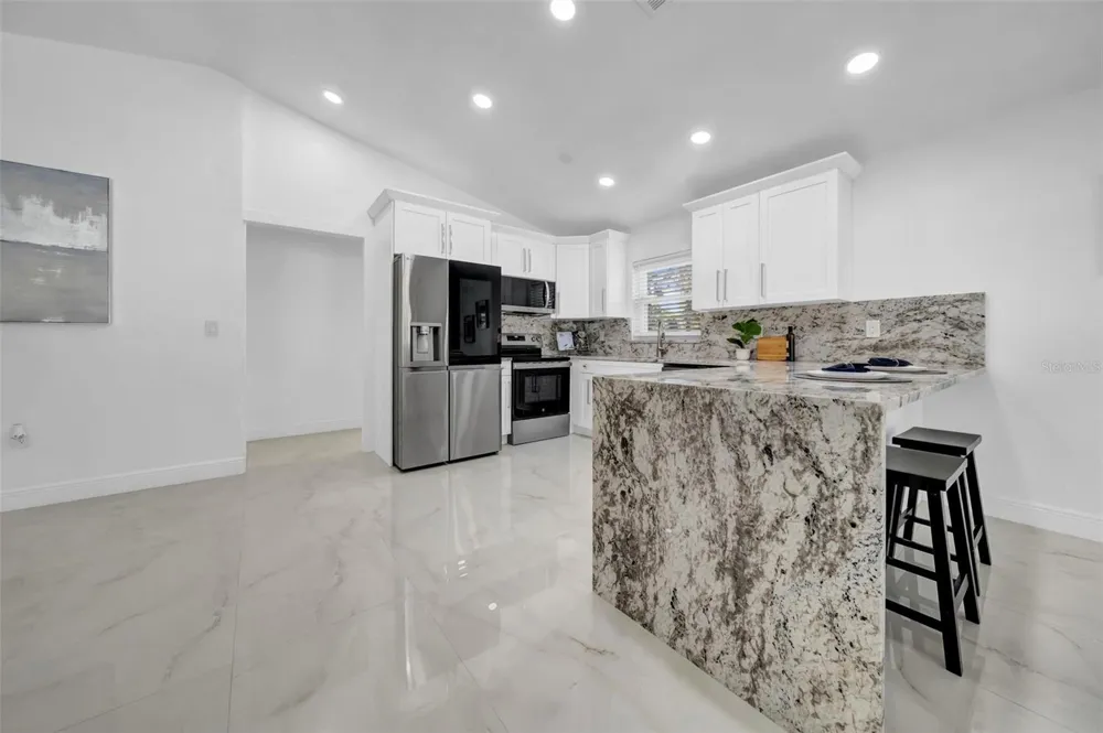 2020 58TH AVENUE S St Petersburg, FL 33712