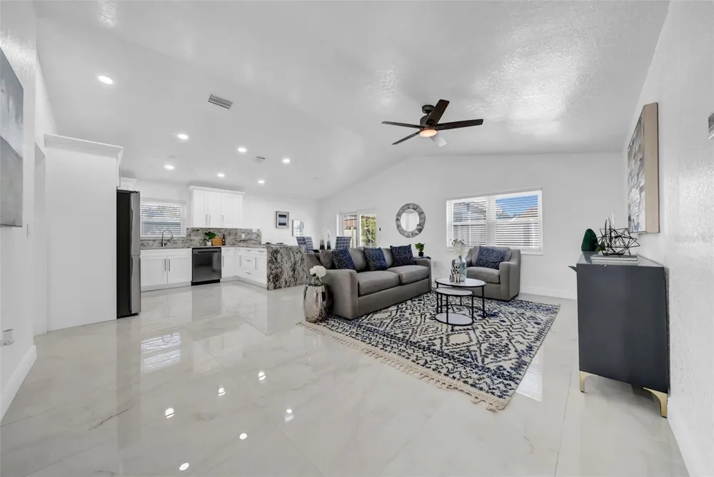 2020 58TH AVENUE S St Petersburg, FL 33712