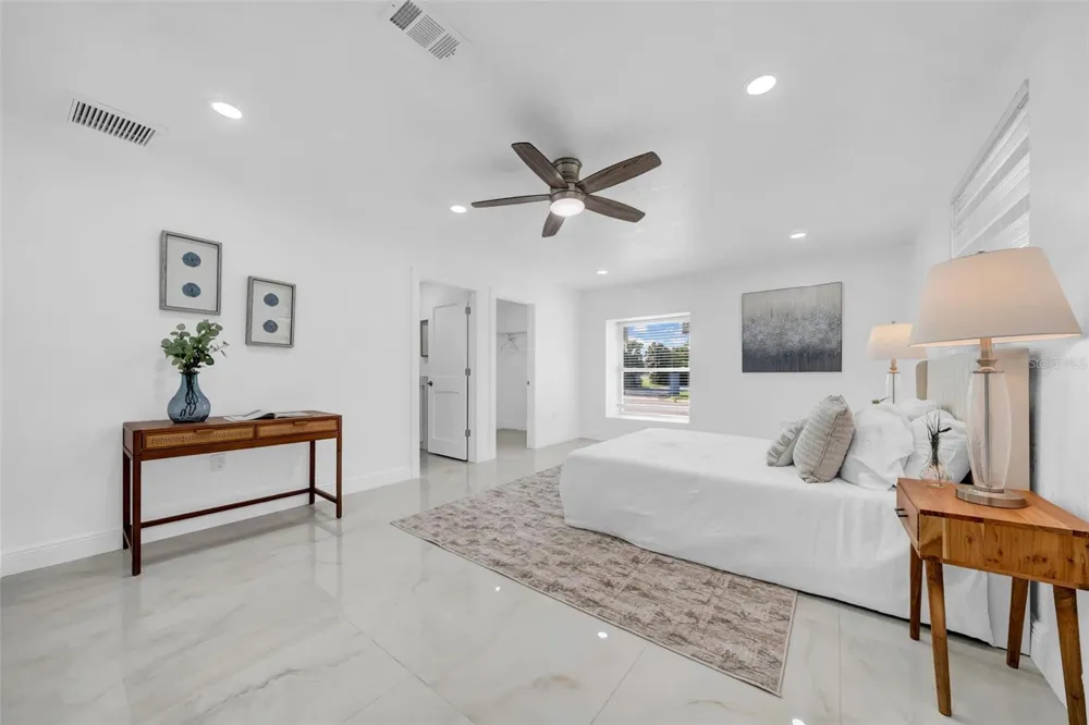 2020 58TH AVENUE S St Petersburg, FL 33712