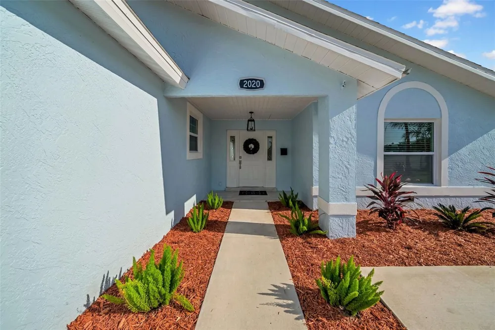 2020 58TH AVENUE S St Petersburg, FL 33712