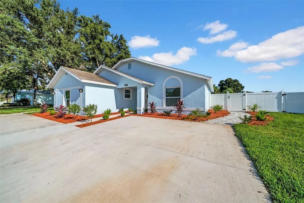 2020 58TH AVENUE S St Petersburg, FL 33712