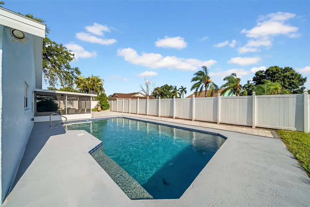 2020 58TH AVENUE S St Petersburg, FL 33712