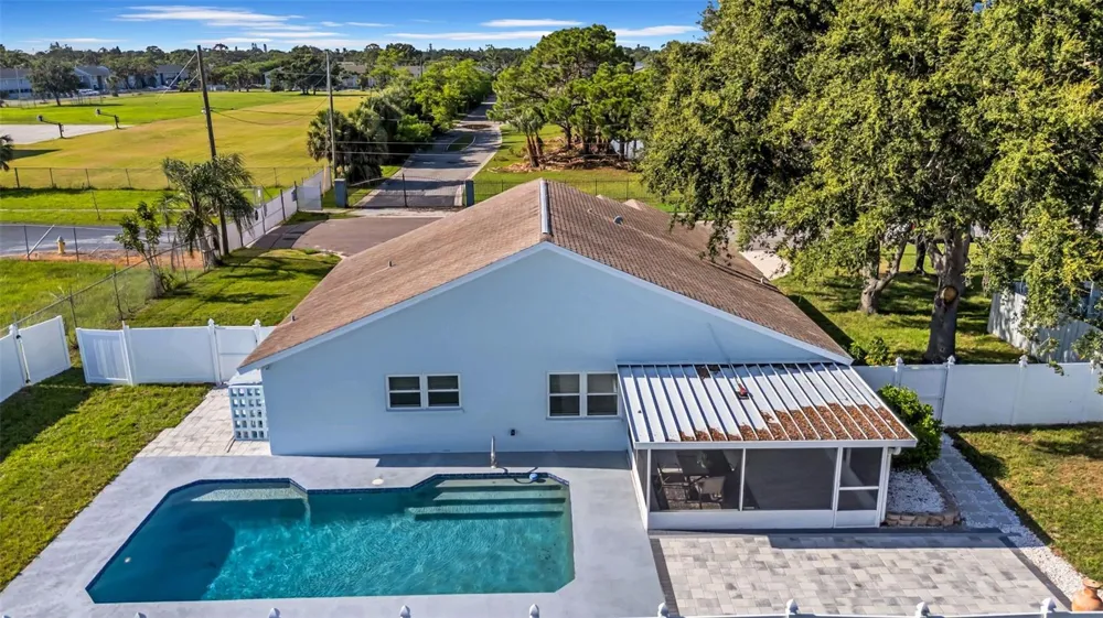 2020 58TH AVENUE S St Petersburg, FL 33712