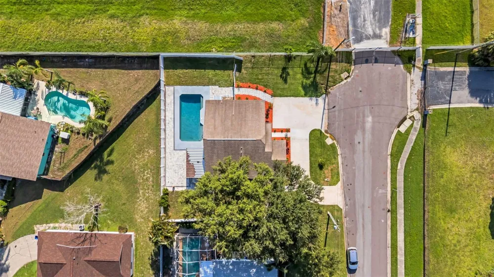 2020 58TH AVENUE S St Petersburg, FL 33712