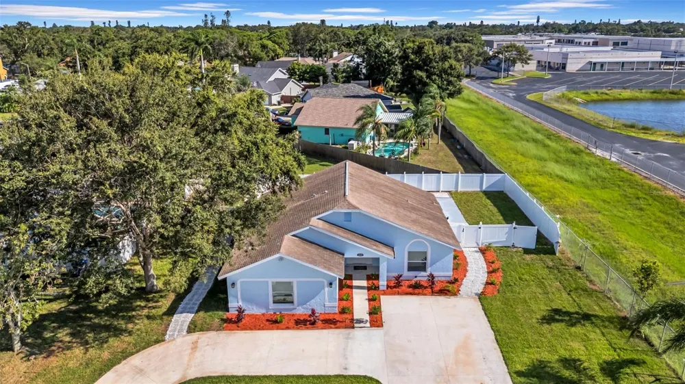 2020 58TH AVENUE S St Petersburg, FL 33712
