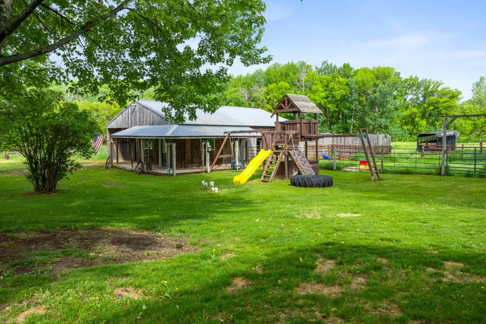 34602 250th Avenue Erhard, MN 56534