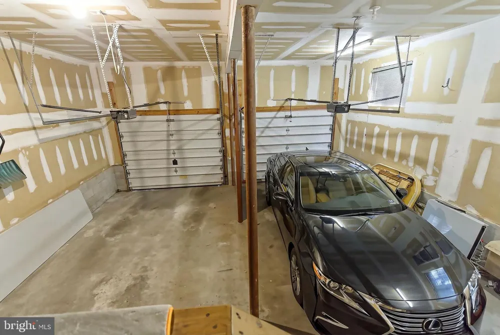 801 HUGHES DRIVE Hamilton, NJ 08690