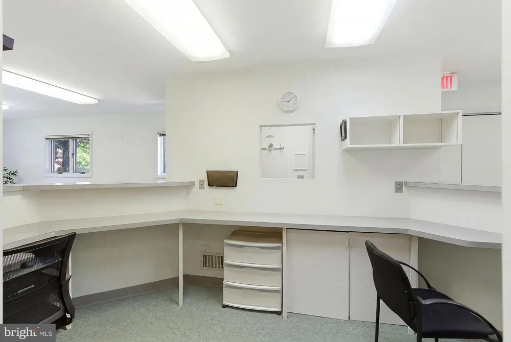 801 HUGHES DRIVE Hamilton, NJ 08690