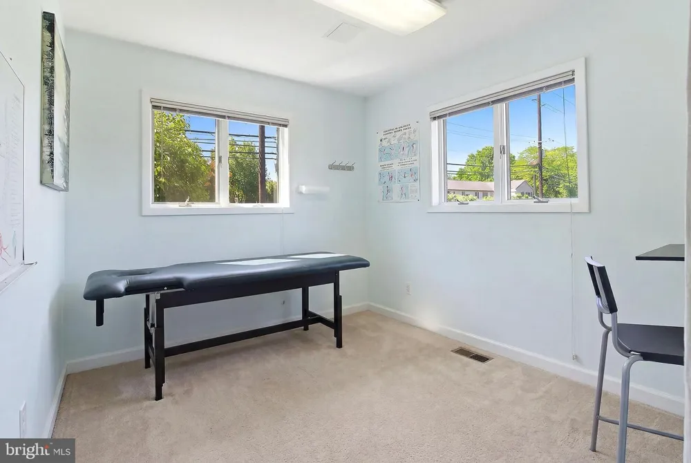 801 HUGHES DRIVE Hamilton, NJ 08690