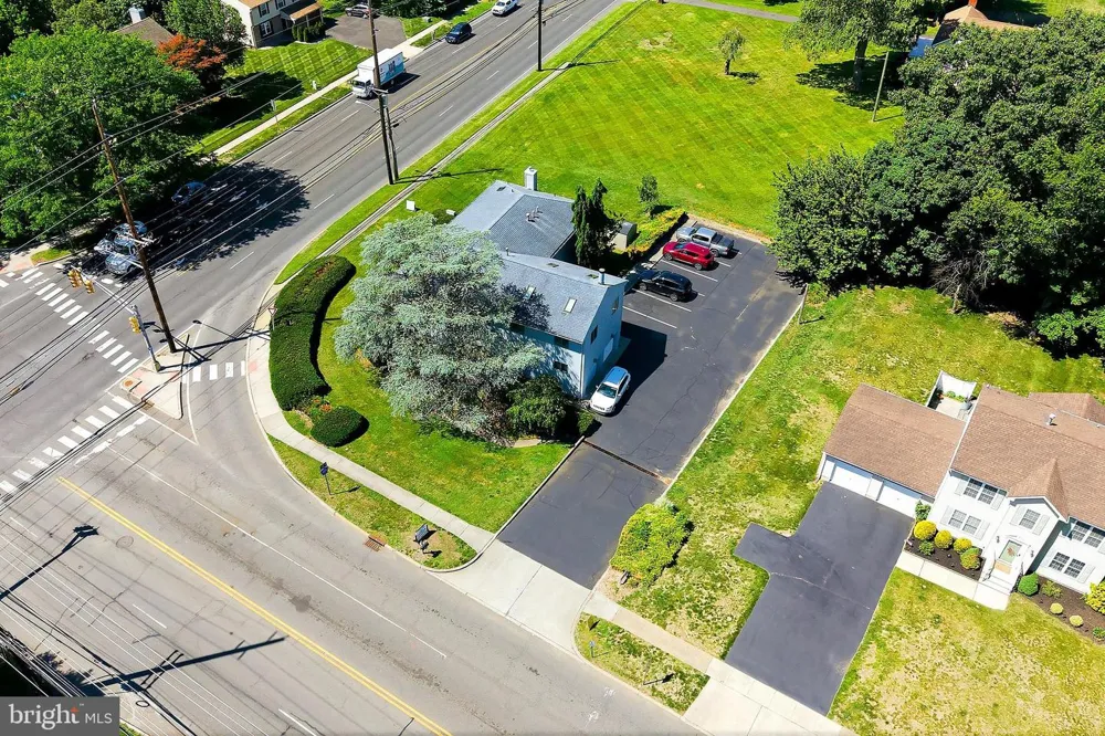 801 HUGHES DRIVE Hamilton, NJ 08690