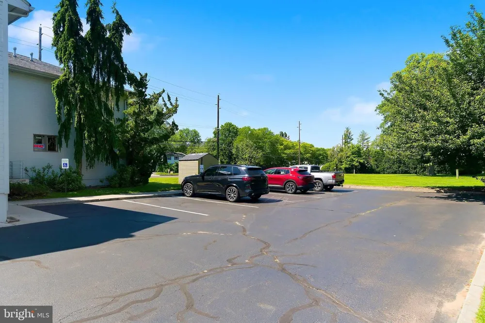 801 HUGHES DRIVE Hamilton, NJ 08690