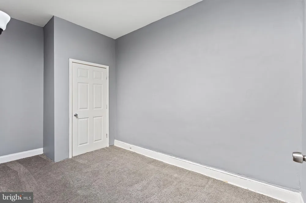 804 KENWOOD AVENUE Baltimore, MD 21205