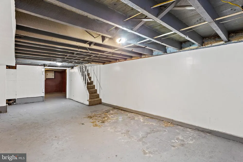 804 KENWOOD AVENUE Baltimore, MD 21205