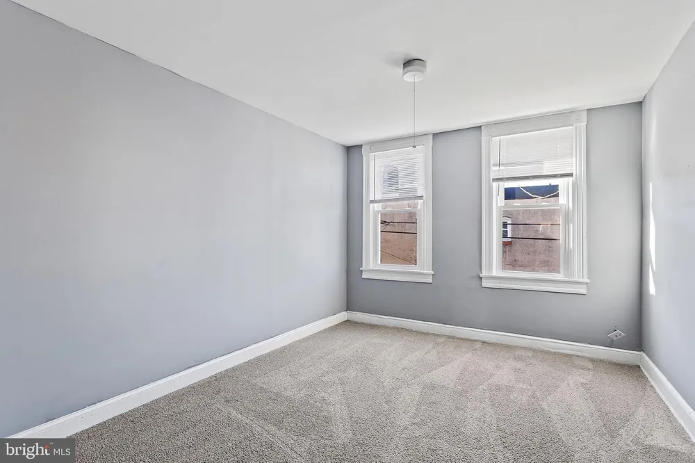 804 KENWOOD AVENUE Baltimore, MD 21205