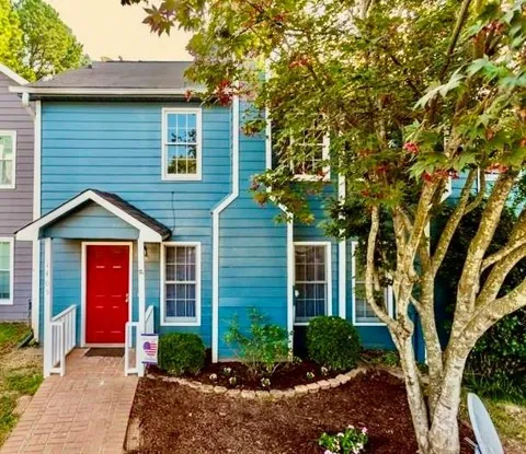 1405 Kennesaw Trace NW