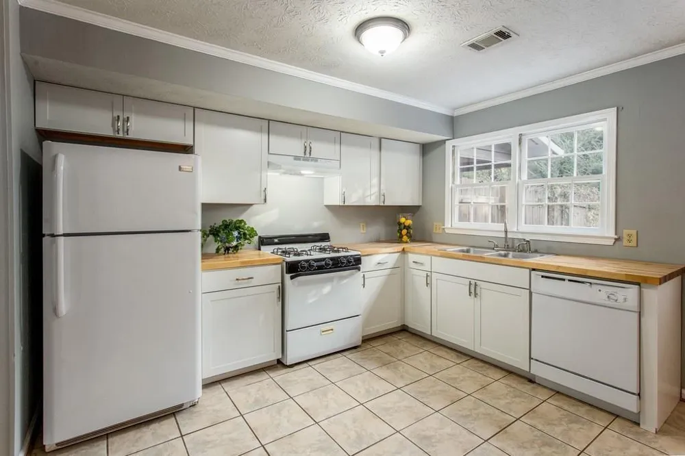 1405 Kennesaw Trace NW Kennesaw, GA 30144