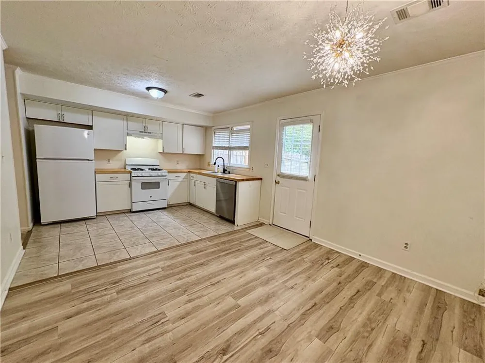 1405 Kennesaw Trace NW Kennesaw, GA 30144
