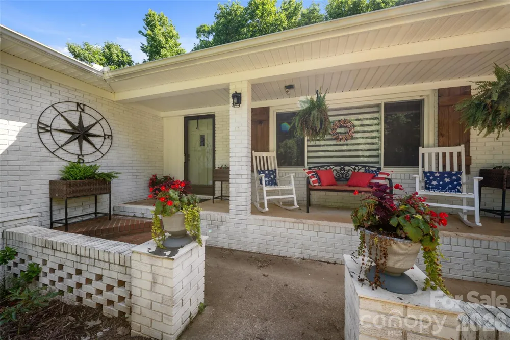 44080 Woodhurst Road New London, NC 28127