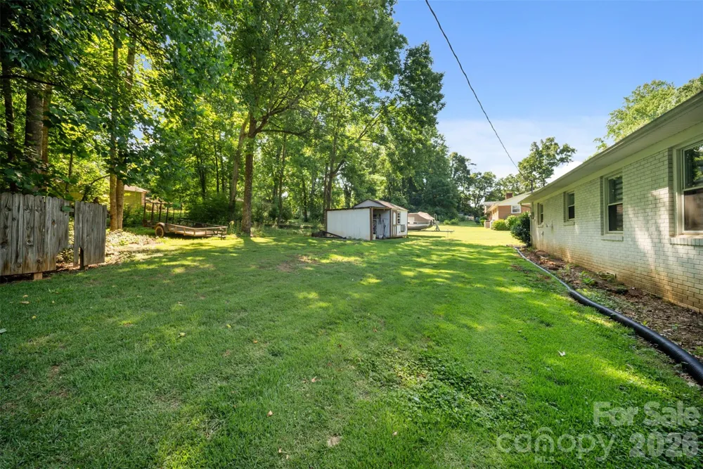44080 Woodhurst Road New London, NC 28127