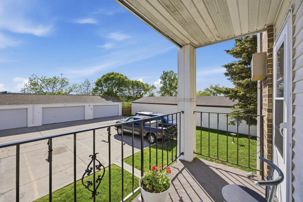 341 Prairiewood Circle S #208 Fargo, ND 58103