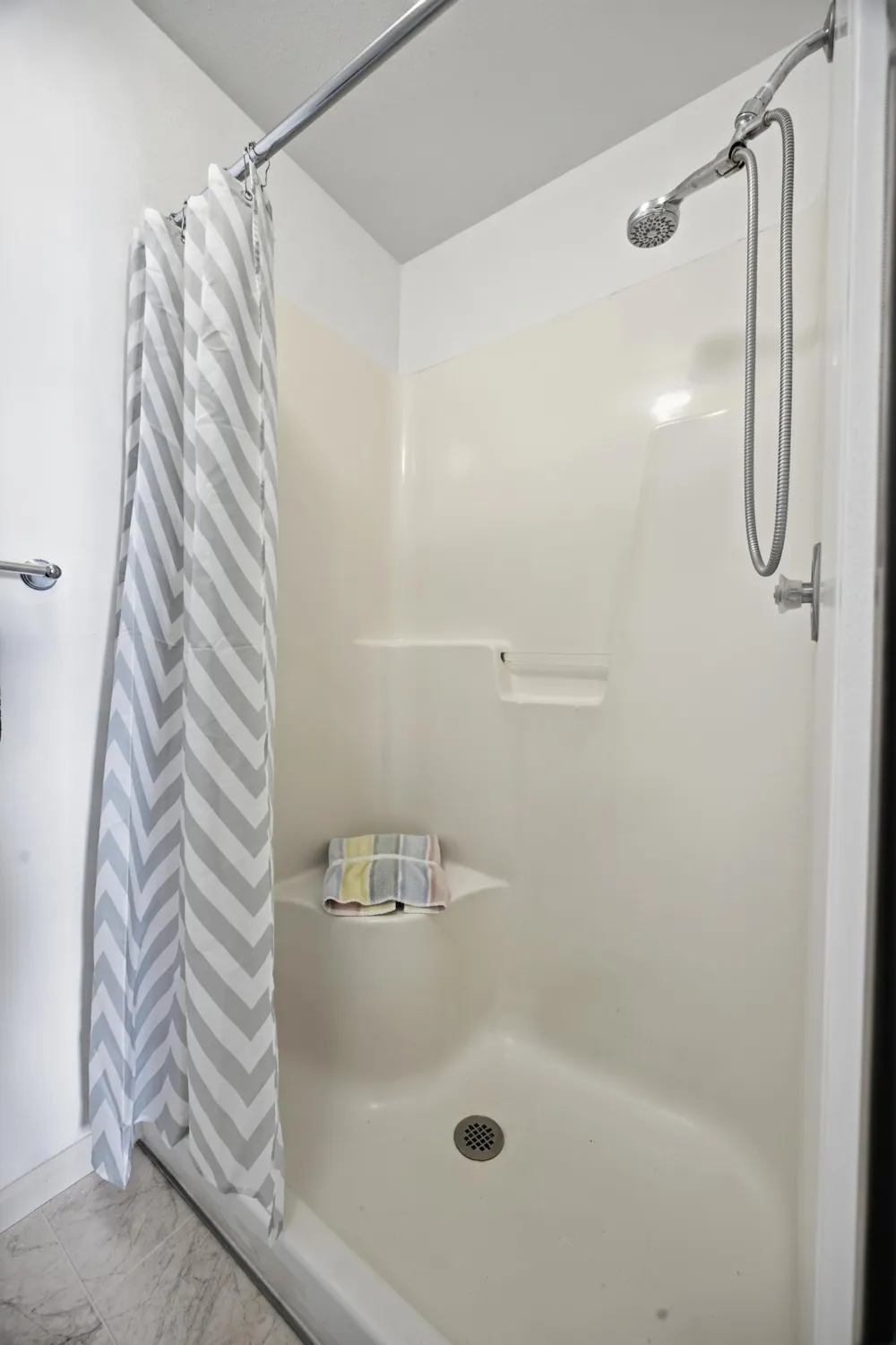 341 Prairiewood Circle S #208 Fargo, ND 58103