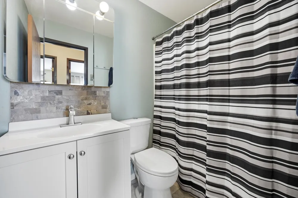341 Prairiewood Circle S #208 Fargo, ND 58103